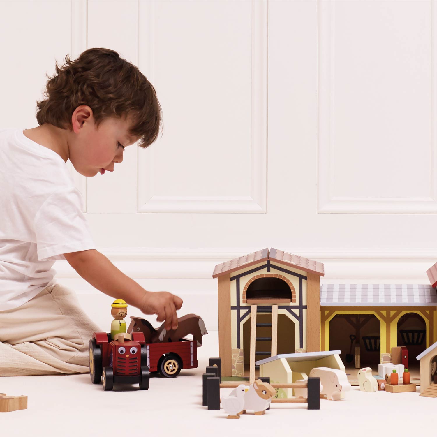 Farmyard Tractor & Trailer