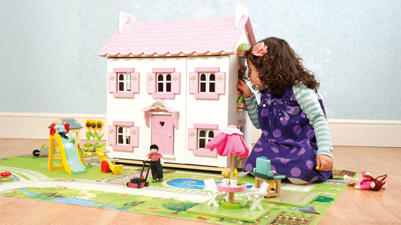 How Dolls Houses Foster Creative and Therapeutic Play