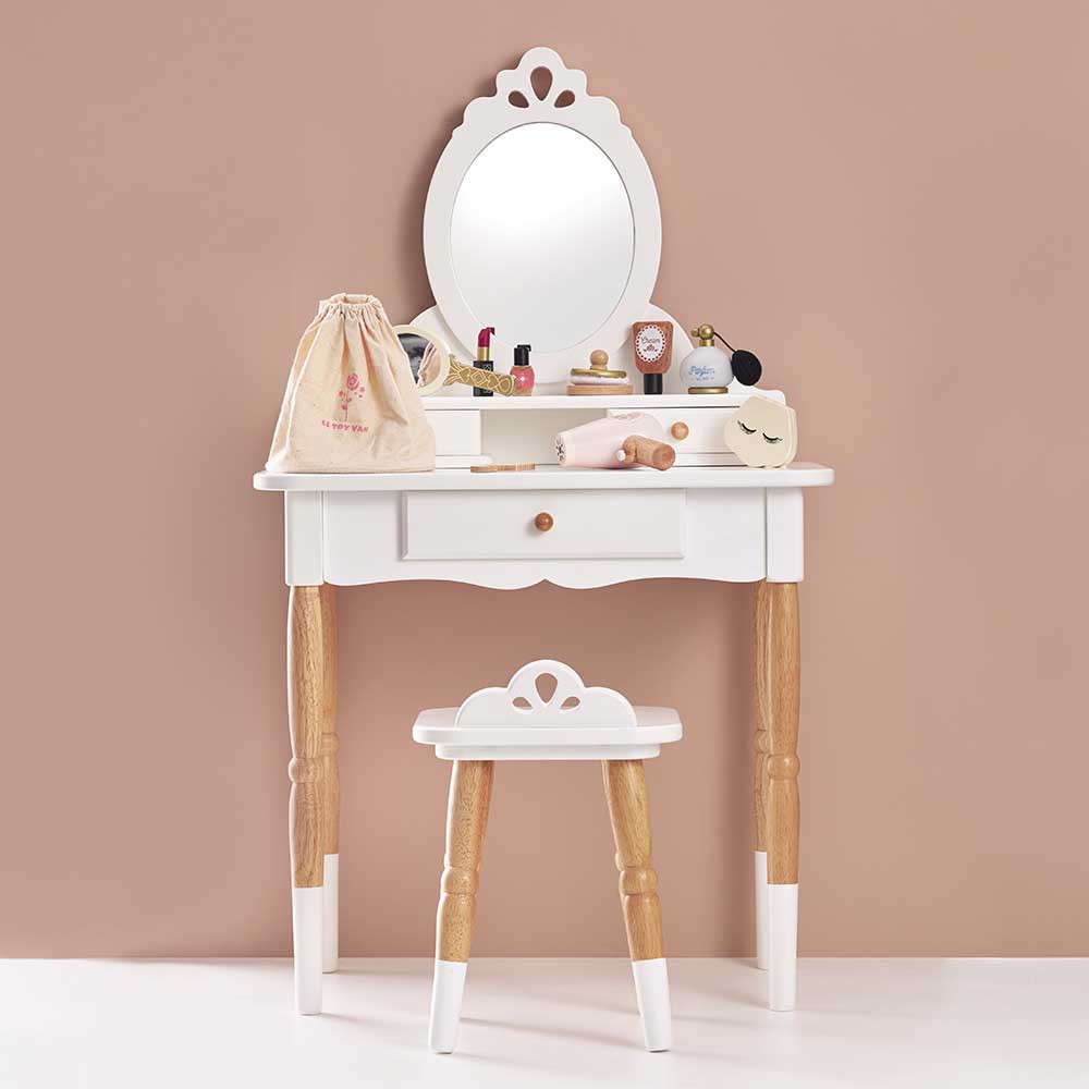 vanity table and beauty bag front view