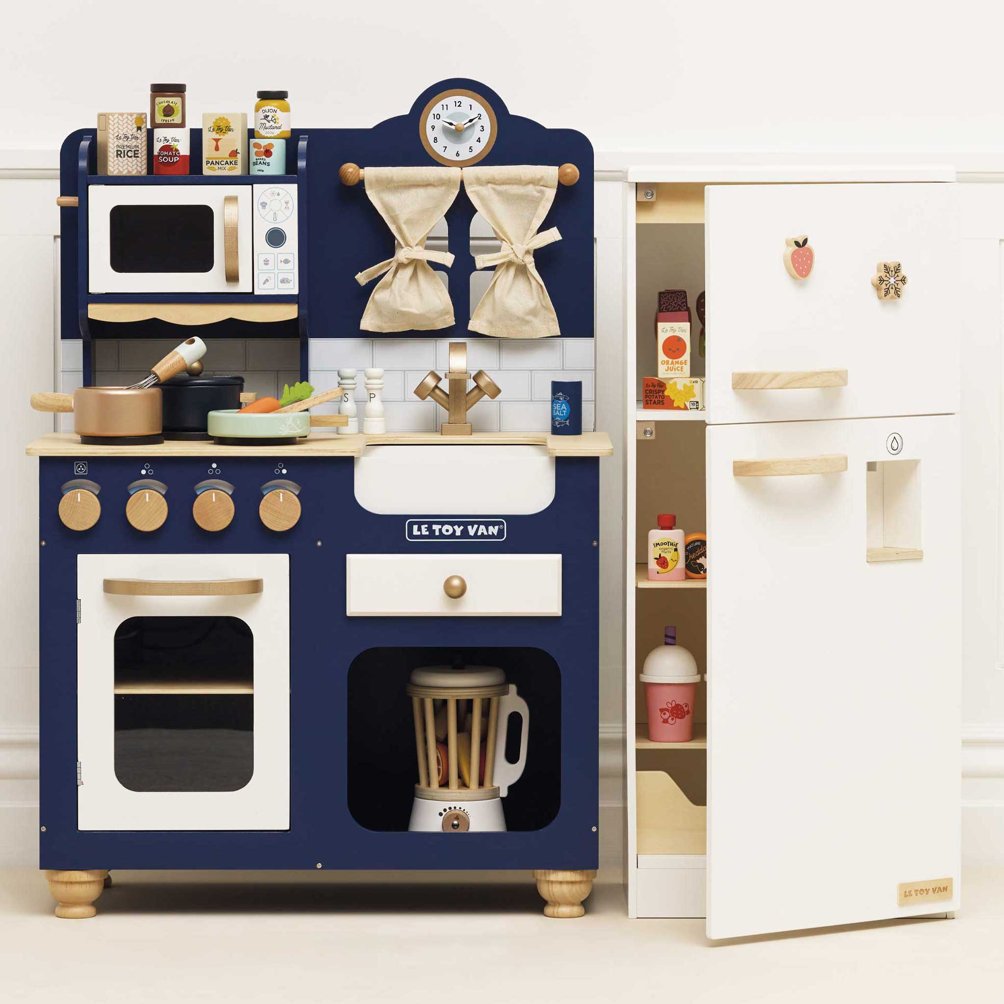 Creative Role Play Cooking Wooden Kitchens | Le Toy Van UK Collection