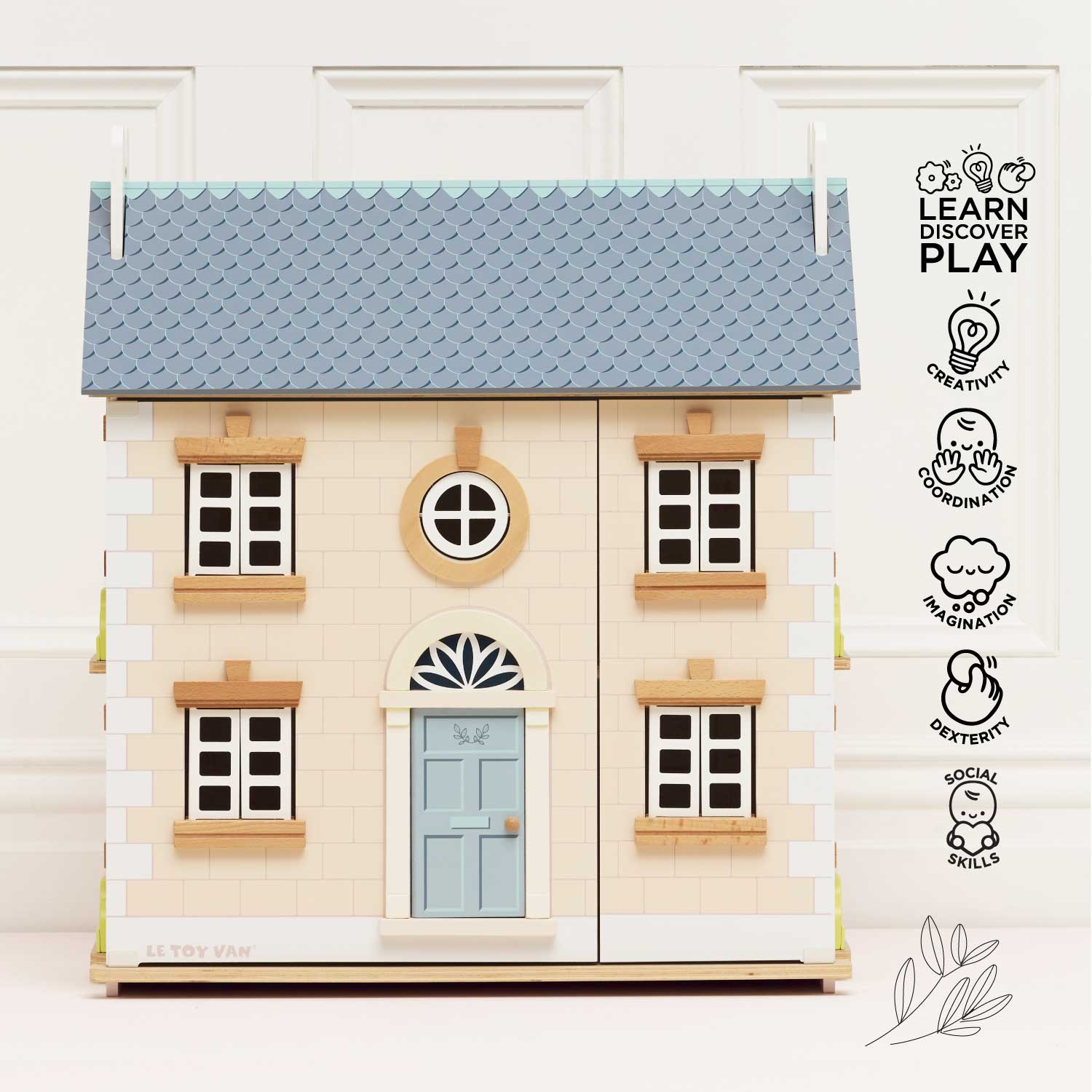 Bay Tree Wooden Dolls House