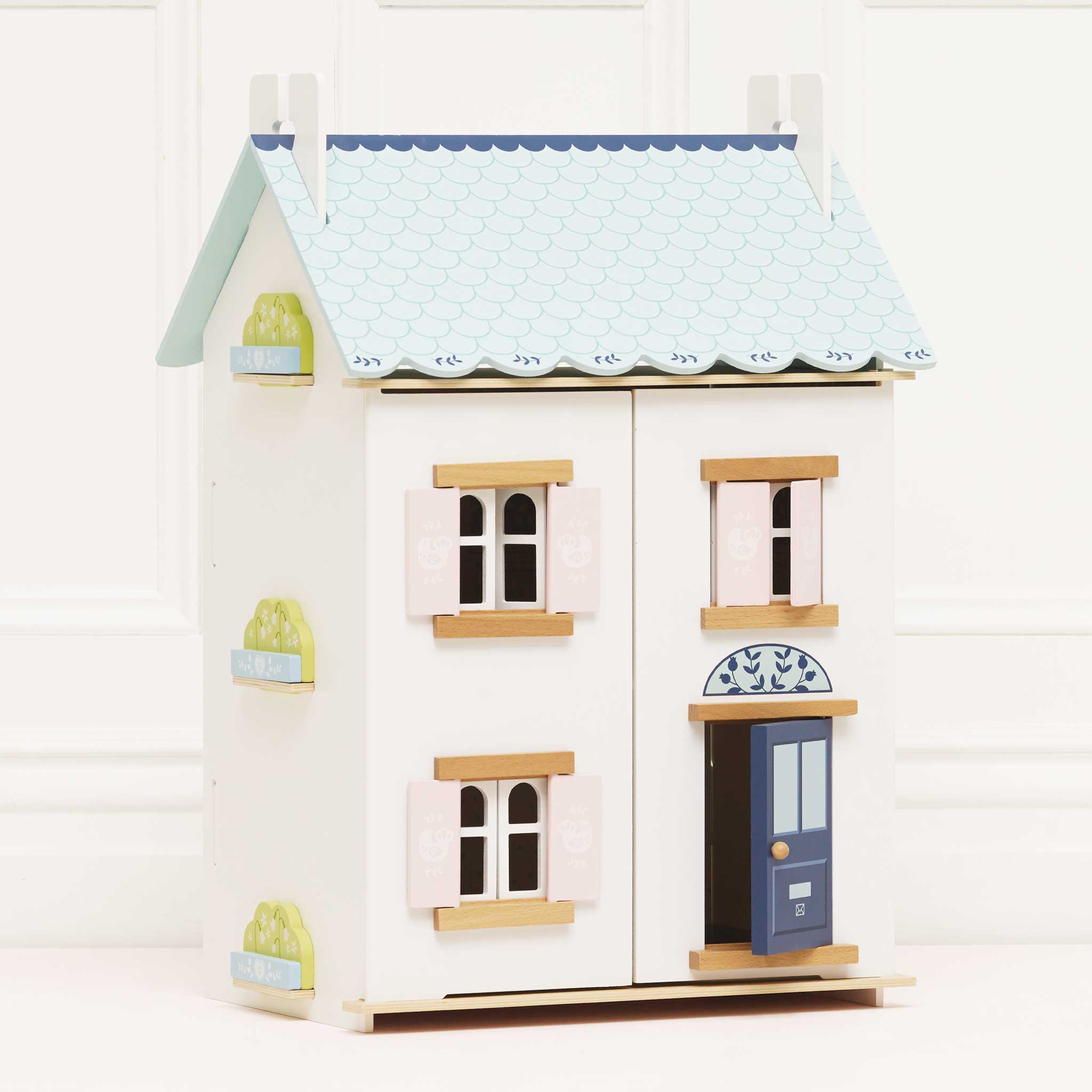 H125-bluebelle-wooden-dolls-house-pink-blue-white-kids-room-windows-door-open_3