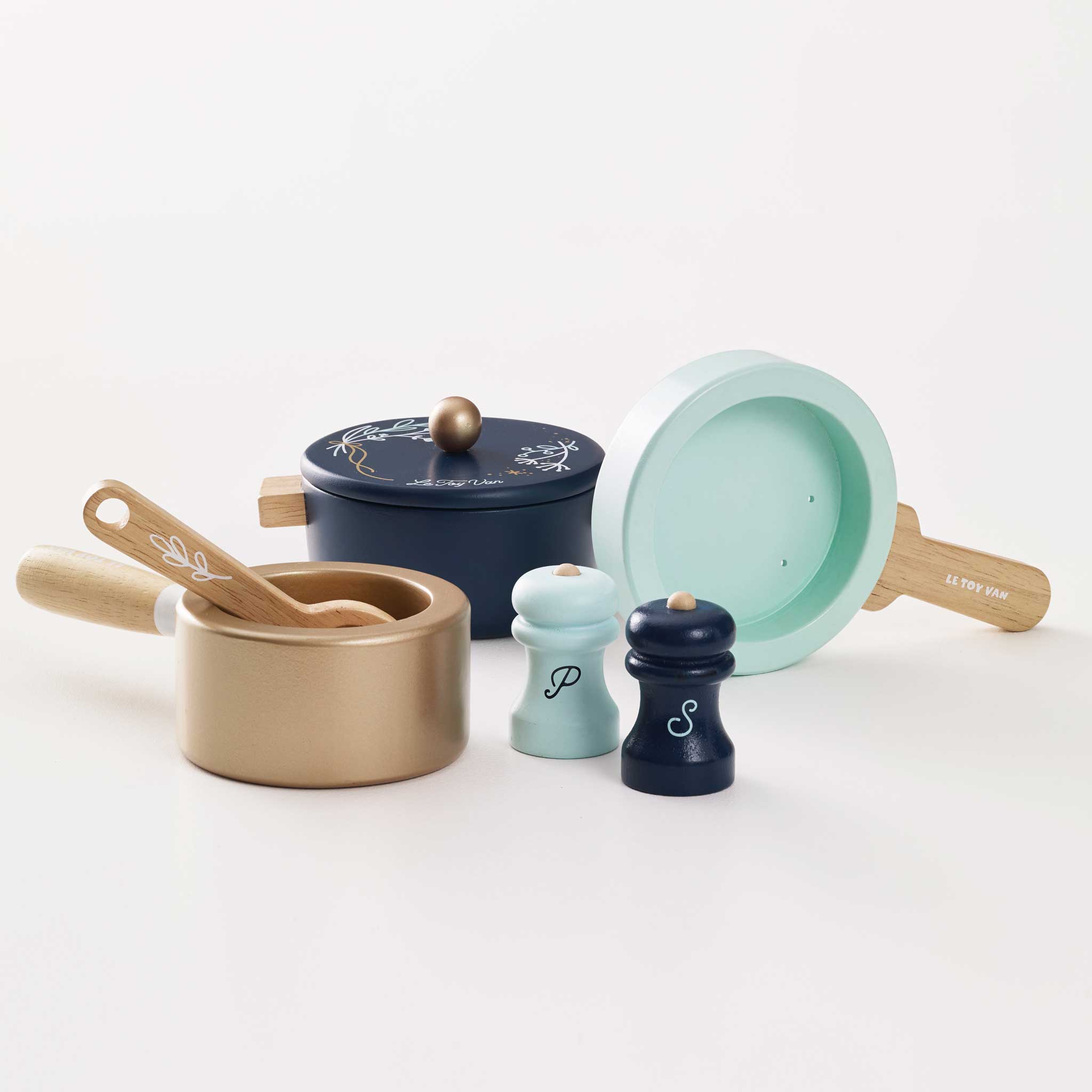 Play saucepan set online