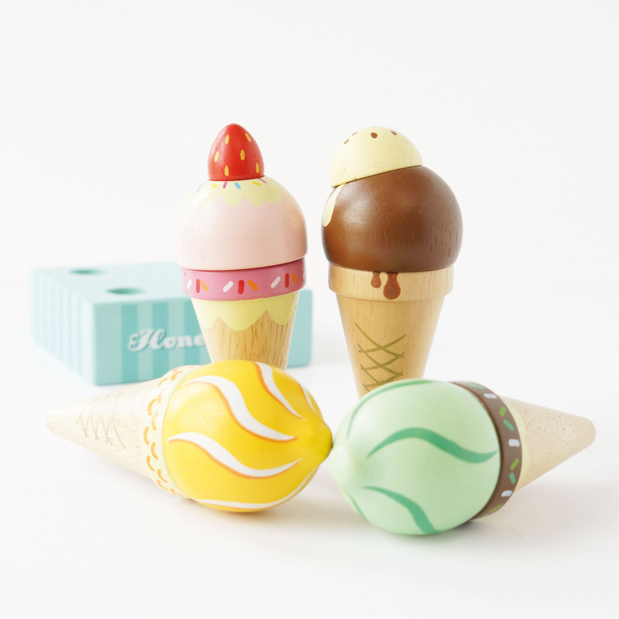 TV328-ice-cream-set-chocolate-mint-citrus-and-strawberry