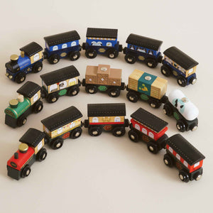 TV710-TV711-TV712-red-green-blue-trains-gift-set-packs-magnetic-and-cargo-carriages