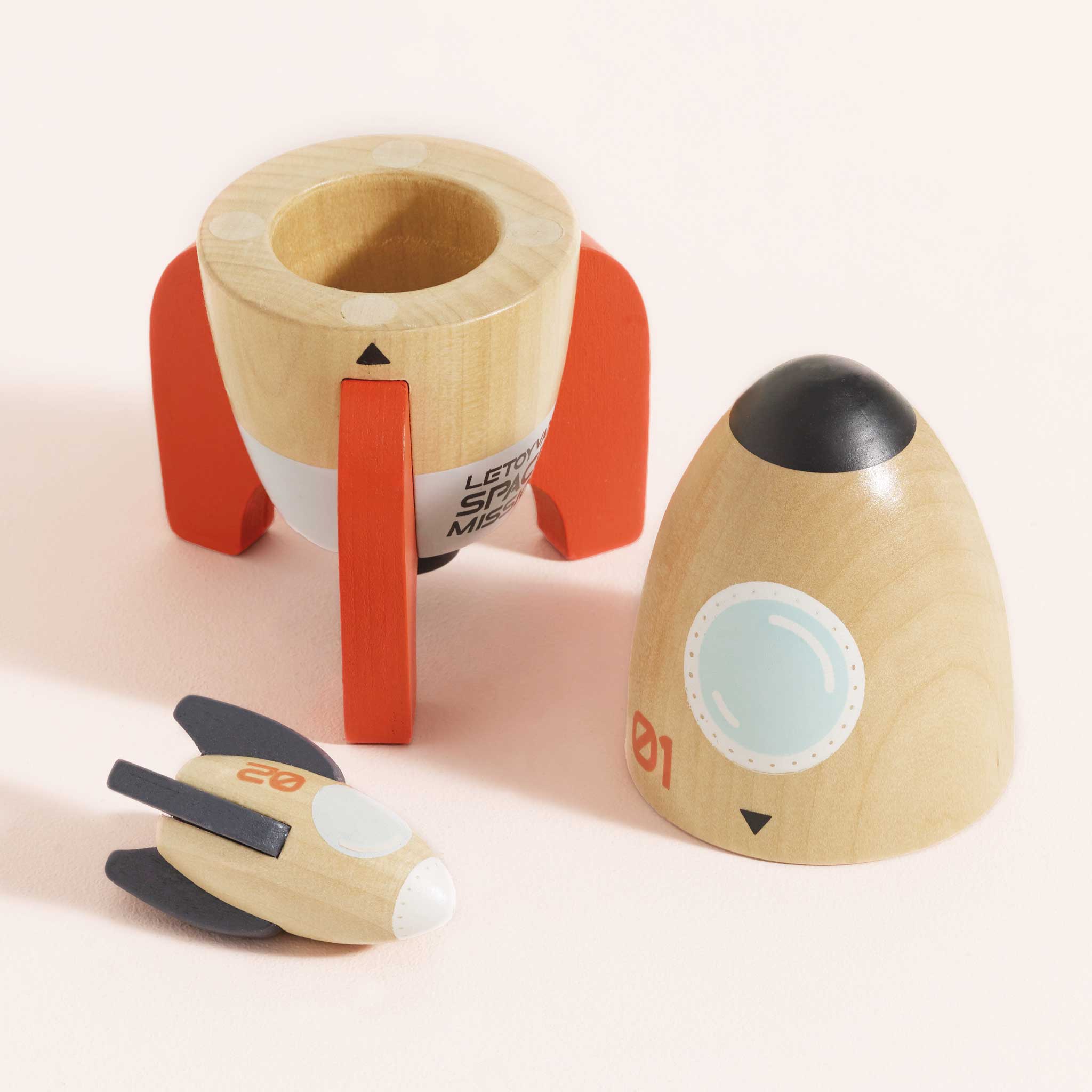 TV808-space-rocket-duo-magnetic-eco-wooden-toy-star-planet-solar-system-moon-earth-spaceman-wood-black-orange-blue-gift_6