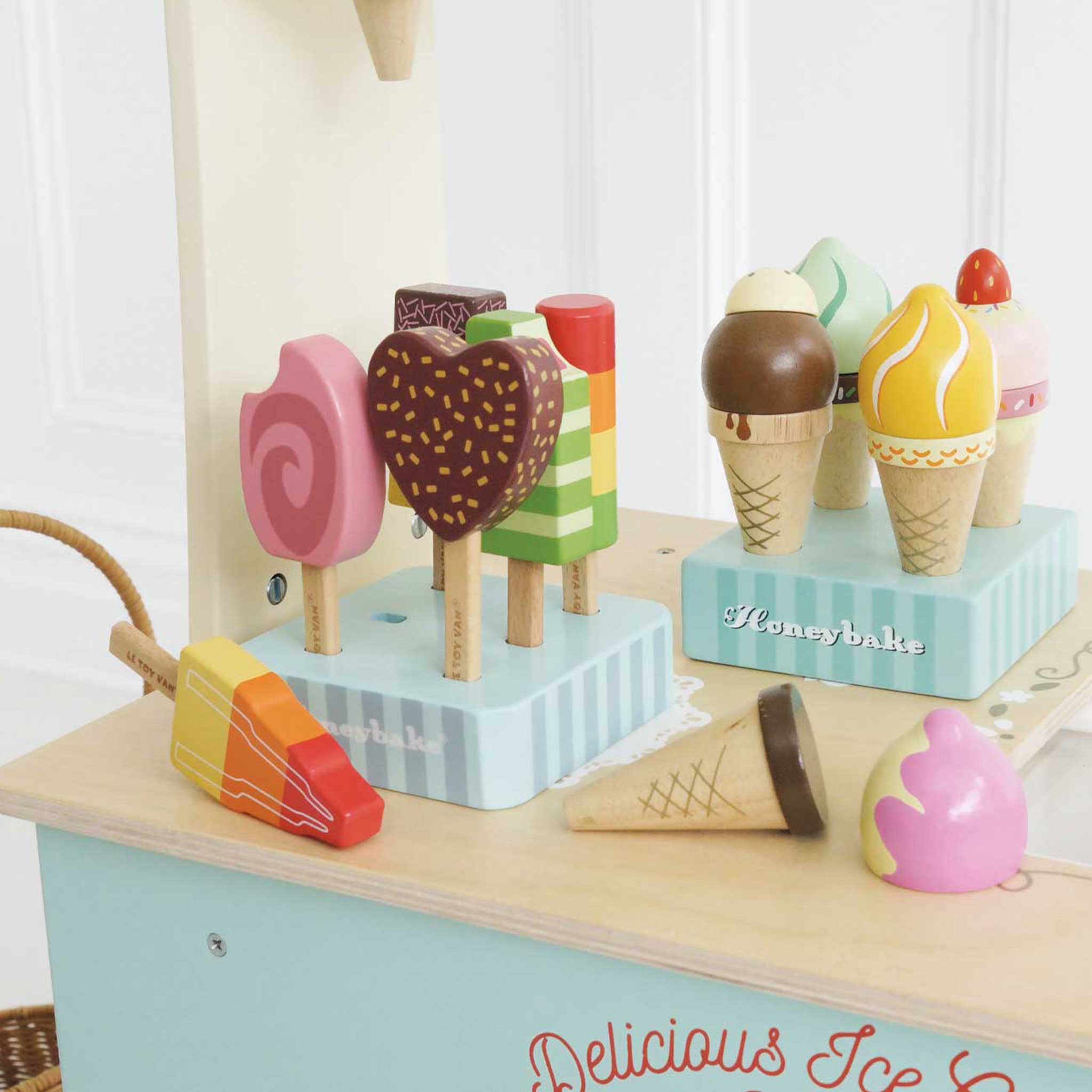 Ice Cream Cones & Lollies Set